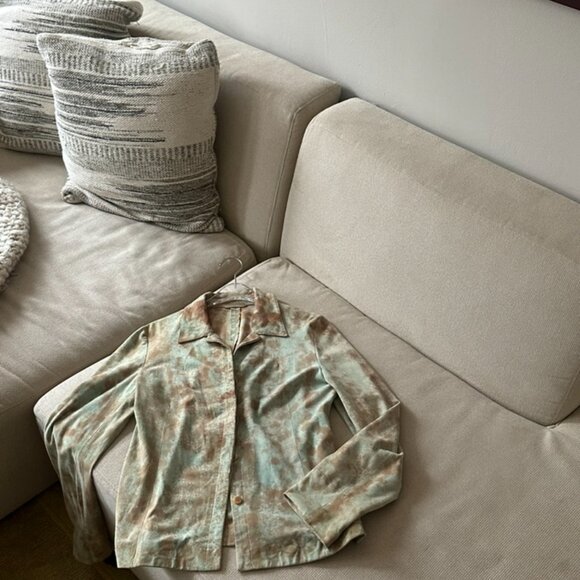 VINTAGE ITALIAN SUEDE LONG SLEEVE BUTTON UP - Picture 8 of 9